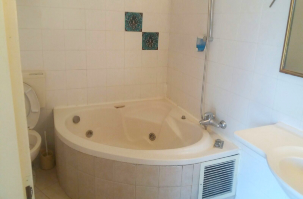 פינה לנוף בקצה הדרך