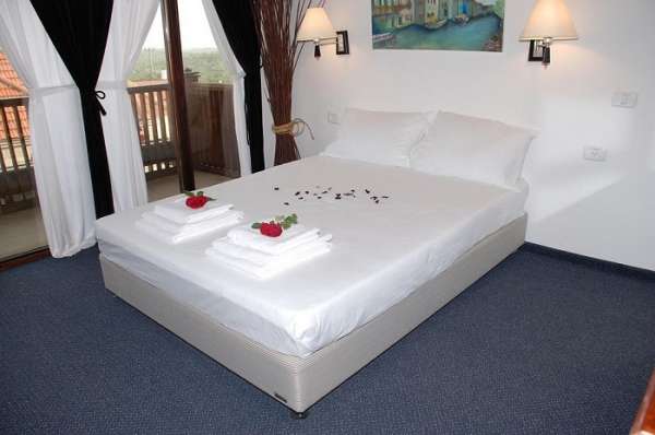 חופשה רומנטית בצימרים בהרי יהודה באזור בית שמש? סוויטות הקסם במושב נס הרים השילוב המושלם של רומנטיקה, יורה והמון טבע. גם להשכרה לפי שעות