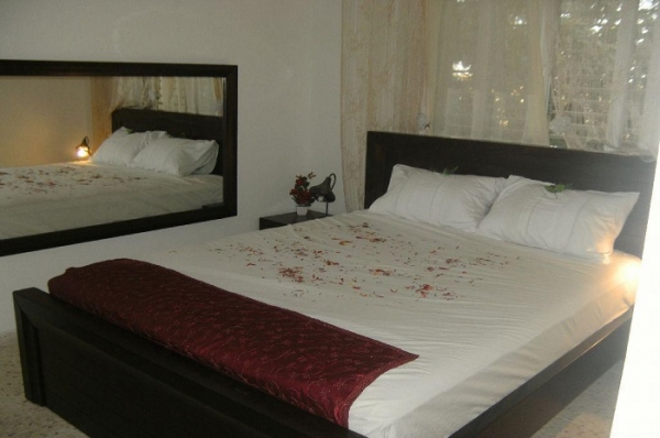 חדרי אירוח בשרון